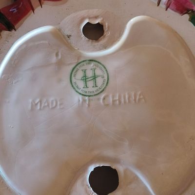 Sale Photo Thumbnail #1218: Home for the Holidays Santa Serving Dish
