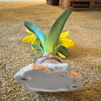 Sale Photo Thumbnail #946: Andrea by Sadek Porcelain Daffodil Sculpture
