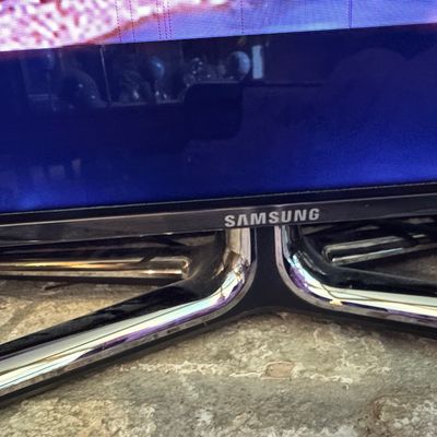 Sale Photo Thumbnail #109: Samsung LED Smart TV