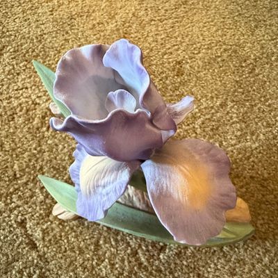 Sale Photo Thumbnail #687: Vintage 1984 Andrea by Sadek Purple Mere Iris Porcelain Figurine