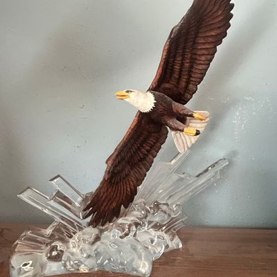 Sale Photo Thumbnail #550: Franklin Mint Eagle Sculpture