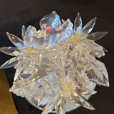 Sale Photo Thumbnail #280: Swarovski Crystal Maxi Flower Arrangement (252976)