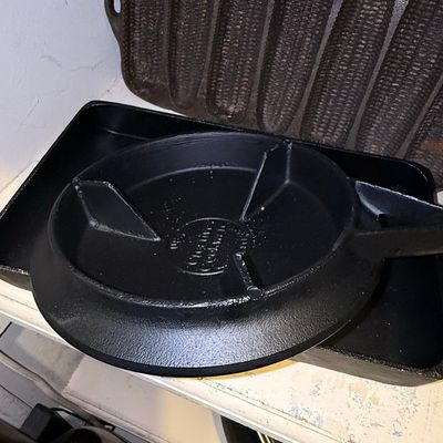 Sale Photo Thumbnail #897: Vintage Creative Cookware Cast Iron Crepe Maker Griddle