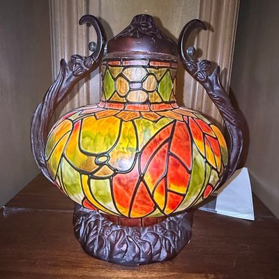 Sale Photo Thumbnail #96: Art Nouveau Style Stained Glass Table Lamp
