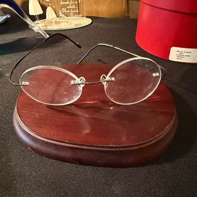 Sale Photo Thumbnail #583: Vintage Rimless Oval Eyeglasses