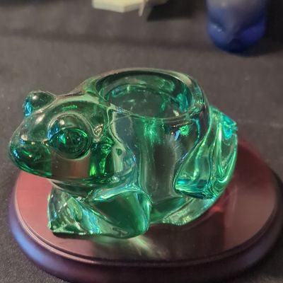 Sale Photo Thumbnail #1190: Vintage Indiana Glass Green Frog Votive Candle Holder