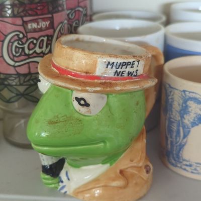 Sale Photo Thumbnail #1214: Vintage Sigma The Taste Setter Kermit the Frog Muppet News Reporter Mug