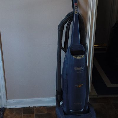 Sale Photo Thumbnail #552: Kenmore Progressive Direct Drive Upright Vacuum