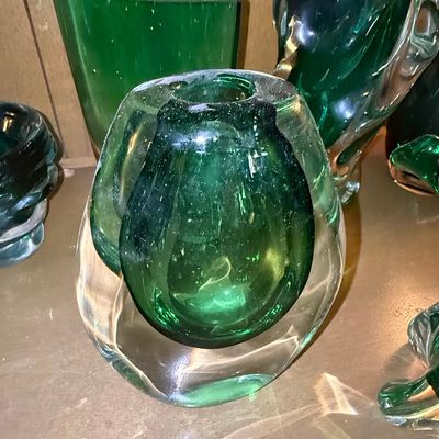 Sale Photo Thumbnail #311: Mid-Century Modern Emerald Green Controlled Bubble Art Glass Vase