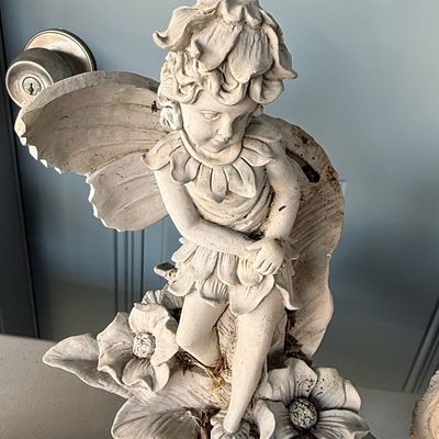 Sale Photo Thumbnail #633: Design Toscano Fiona the Flower Fairy Garden Statue