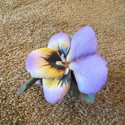 Sale Photo Thumbnail #1095: Vintage Porcelain Pansy Figurine