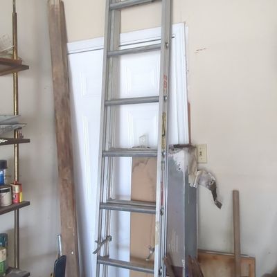 Sale Photo Thumbnail #180: Aluminum Extension Ladder