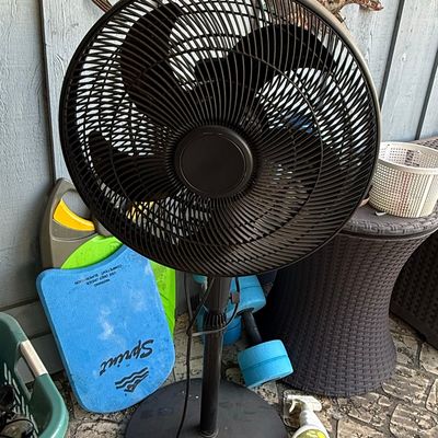 Sale Photo Thumbnail #1135: Lasko Pedestal Fan