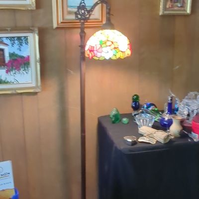 Sale Photo Thumbnail #61: Tiffany Style Floral Floor Lamp