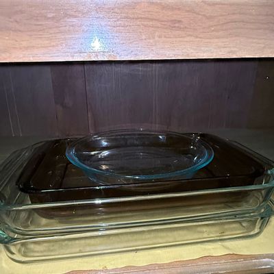 Sale Photo Thumbnail #970: Pyrex Glass Bakeware Set