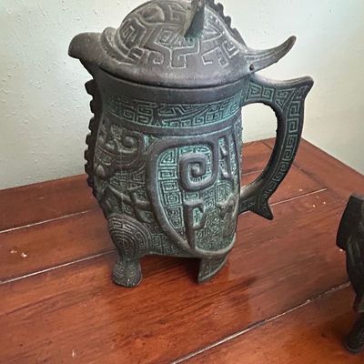 Sale Photo Thumbnail #331: Getz Bros. Legacy Line Jue-Style Pitcher