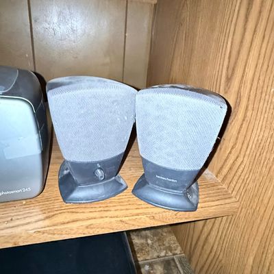 Sale Photo Thumbnail #1025: Harman Kardon HK206 Multimedia Speakers