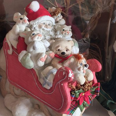 Sale Photo Thumbnail #976: Cast Art Industries Santa in Dreamsicle Land Figurine