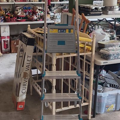 Sale Photo Thumbnail #761: 4-Step Aluminum Folding Ladder