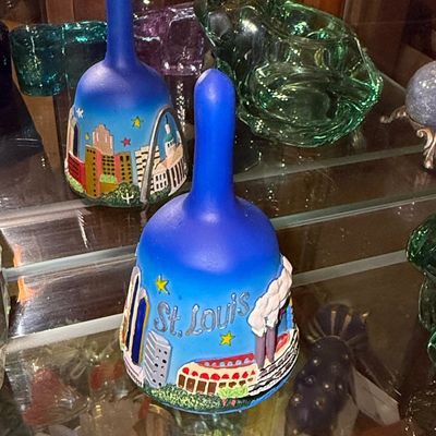Sale Photo Thumbnail #1251: St. Louis Souvenir Bell
