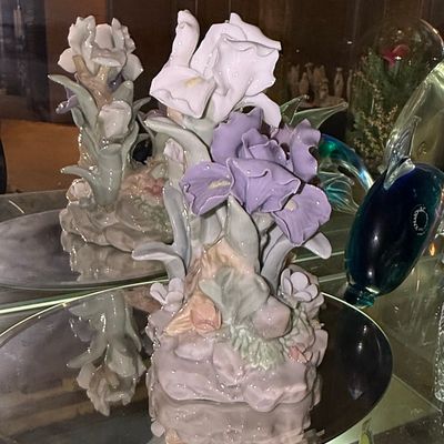 Sale Photo Thumbnail #262: Capodimonte Porcelain Iris Floral Sculpture