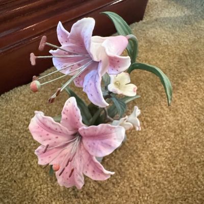 Sale Photo Thumbnail #1014: Lenox Rubrum Lily Lilium Speciosum Figurine