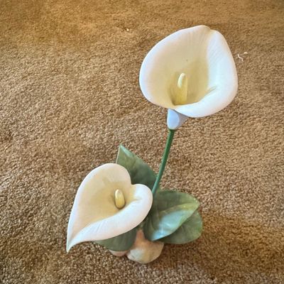 Sale Photo Thumbnail #869: Andrea by Sadek Calla Lilies Figurine
