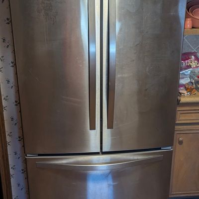Sale Photo Thumbnail #4: Whirlpool French Door Refrigerator