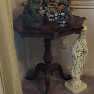 Sale Photo Thumbnail #301: Victorian Style Star-Shaped Pedestal Accent Table