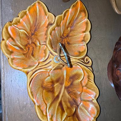 Sale Photo Thumbnail #888: Vintage California Pottery Three-Section Leaf Relish Dish