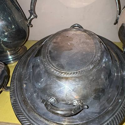 Sale Photo Thumbnail #522: Silver Plated Covered Vegetable Dish
