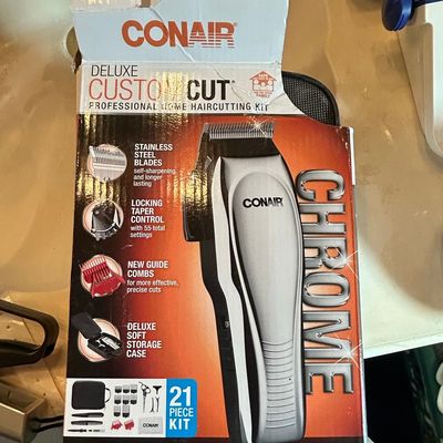 Sale Photo Thumbnail #1134: Conair Deluxe Custom Cut 21-Piece Haircutting Kit