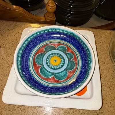 Sale Photo Thumbnail #368: Vintage Giovanni DeSimone Italian Studio Pottery Plate