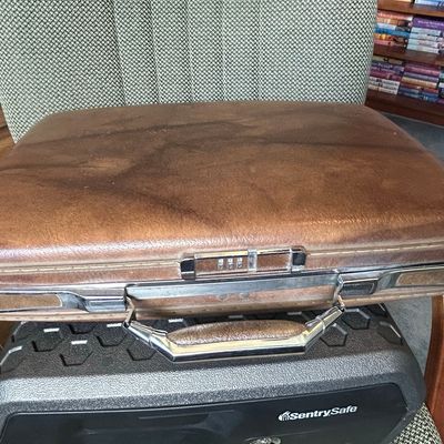 Sale Photo Thumbnail #1055: Vintage American Tourister Hard Shell Attache Case