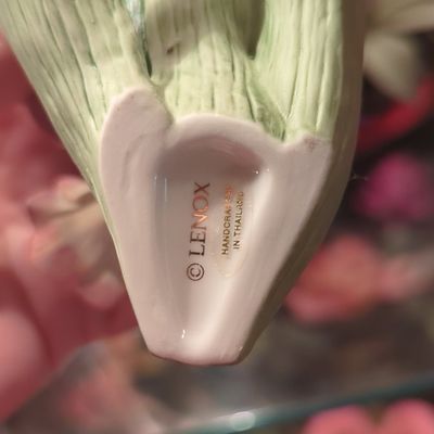 Sale Photo Thumbnail #1079: Lenox Freesia Flower Sculpture