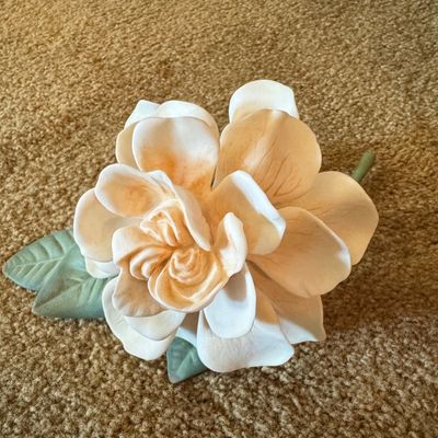 Sale Photo Thumbnail #596: Franklin Mint Cape Jasmine Gardenia Figurine