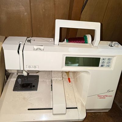 Sale Photo Thumbnail #115: Bernette Deco 600 Embroidery Machine