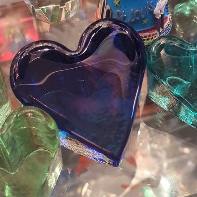 Sale Photo Thumbnail #406: Tiffany & Co. Elsa Peretti Cobalt Blue Glass Heart Paperweight