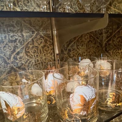 Sale Photo Thumbnail #202: Vintage Culver 22K Gold Cotton Boll Lowball Glasses