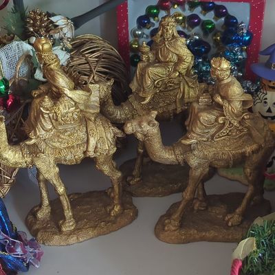 Sale Photo Thumbnail #923: Heavy Plaster Three Wise Men Nativity Figurines