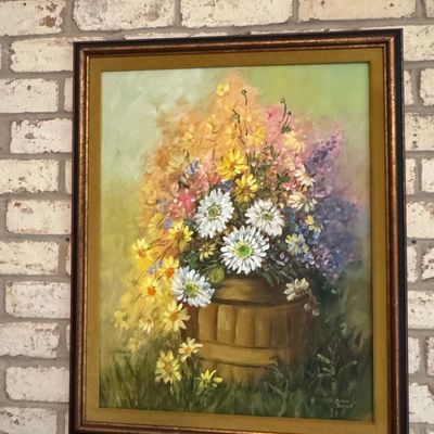 Sale Photo Thumbnail #227: Billie Blalock Floral Still Life Oil Painting