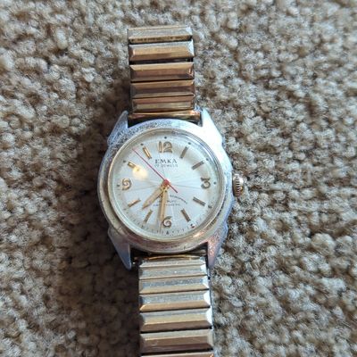 Sale Photo Thumbnail #1069: Vintage Emka 17 Jewels Mechanical Wristwatch