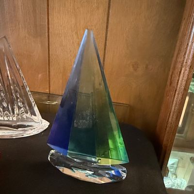 Sale Photo Thumbnail #486: Art Glass Sailboat Figurine