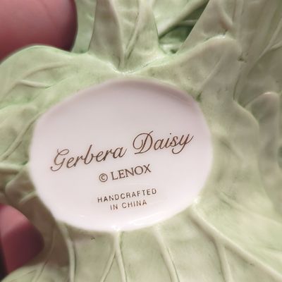Sale Photo Thumbnail #832: Lenox Garden Flowers Porcelain Gerbera Daisy Figurine