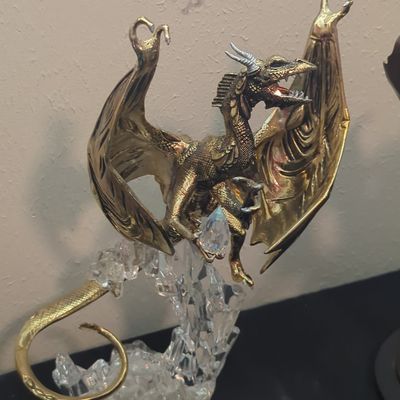 Sale Photo Thumbnail #821:  'Guardian of the Crystal' Dragon Figurine