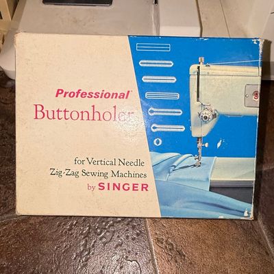 Sale Photo Thumbnail #1100: Singer Professional Buttonholer Attachment