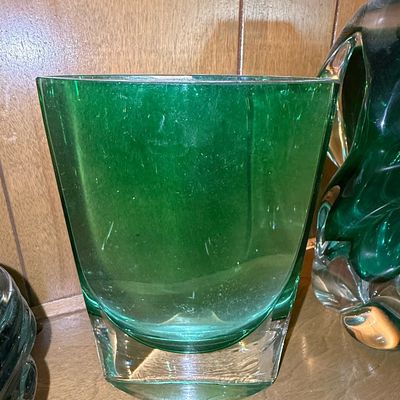 Sale Photo Thumbnail #510: Mid-Century Modern Emerald Green Glass Vase, Likely Krosno