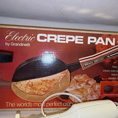 Sale Photo Thumbnail #1108: Grandinetti Electric Crepe Pan Model BP 303