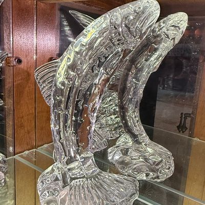 Sale Photo Thumbnail #3: Lalique 'Poissons' Crystal Sculpture
