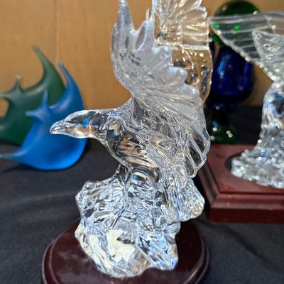 Sale Photo Thumbnail #137: Princess House 'Wonders of the Wild' Crystal Eagle Figurine